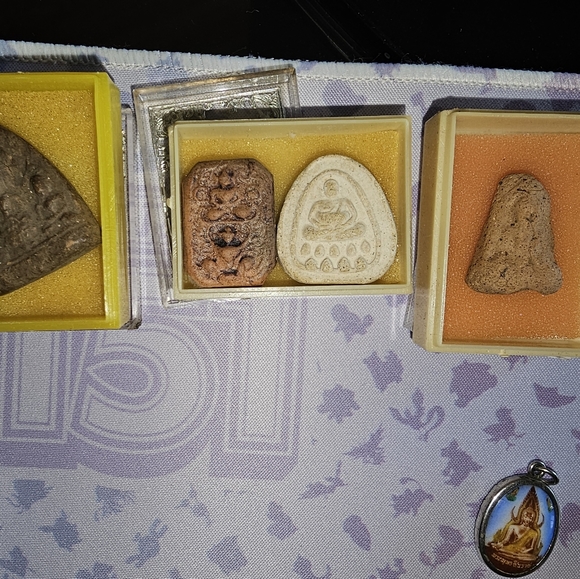 THAI Buddha Amulets, Pendants Indian Arrowheads,Rare , Ancient? - Picture 12 of 14